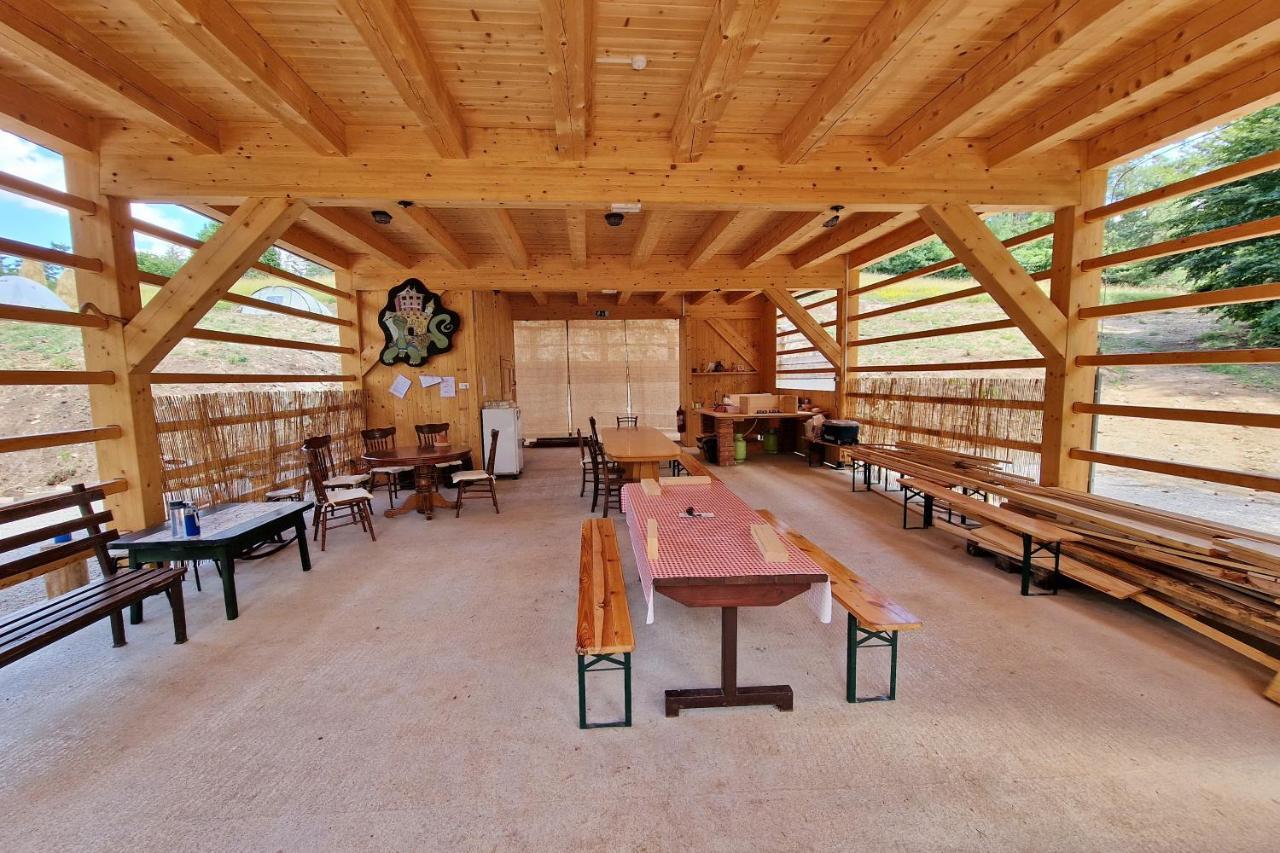 Kamp Beli gaber Hotel Stari Trg pri Lozu Bagian luar foto