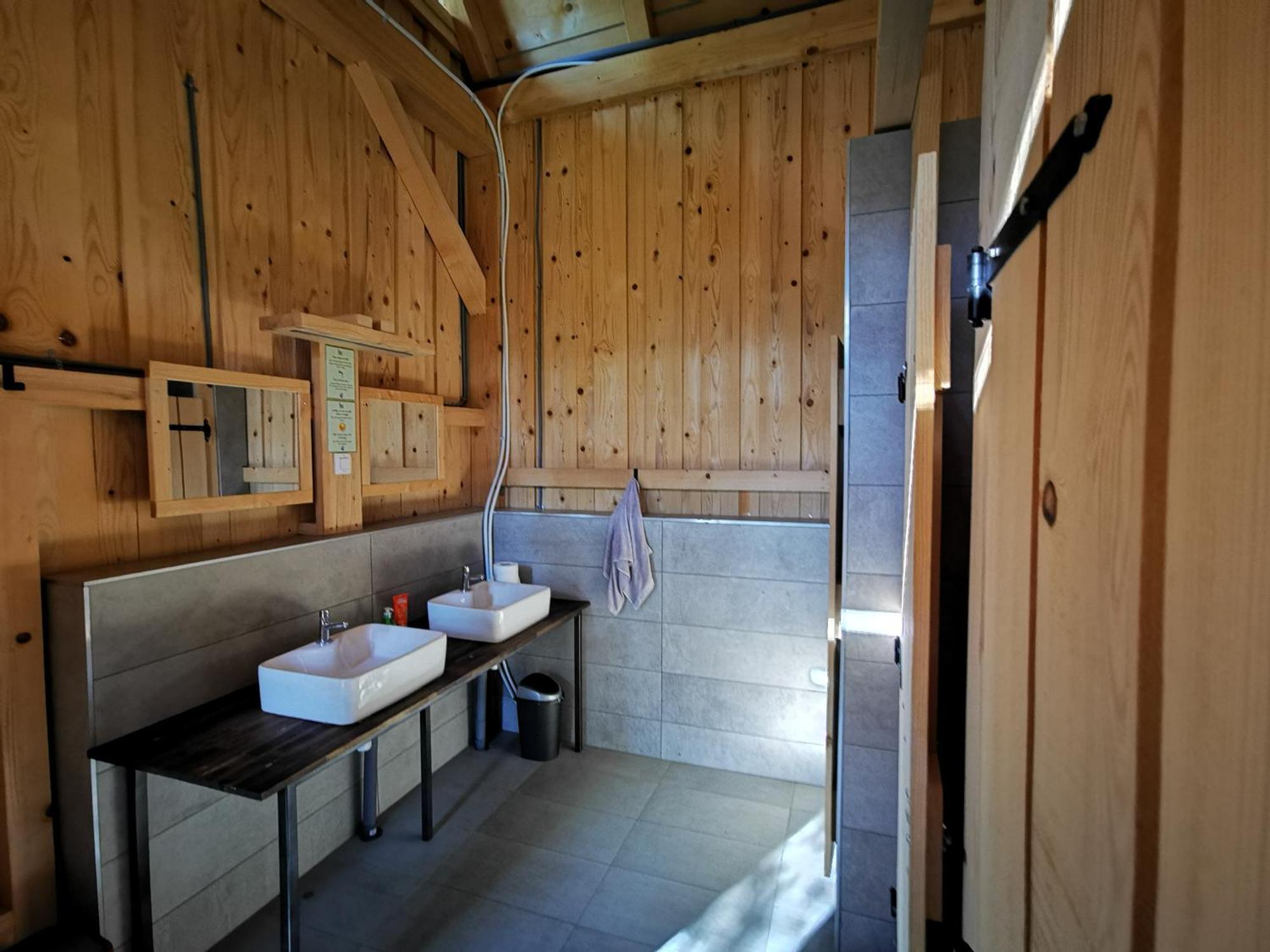 Kamp Beli gaber Hotel Stari Trg pri Lozu Bagian luar foto